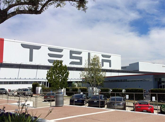 Maerix chez Tesla